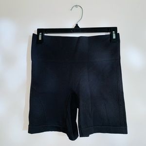 Lululemon black compression shorts size 6